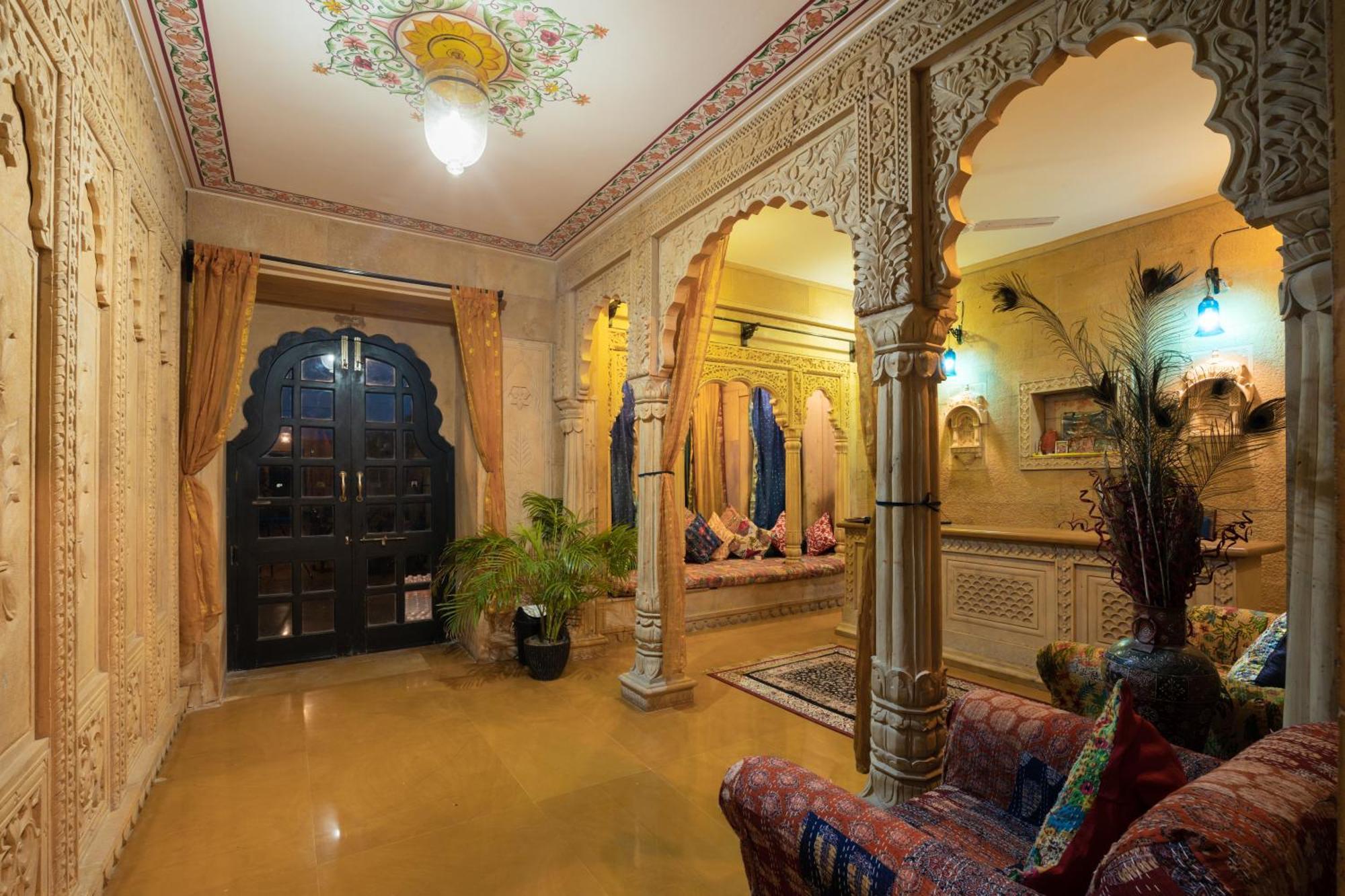 Hotel The Golden House Jaisalmer Bagian luar foto