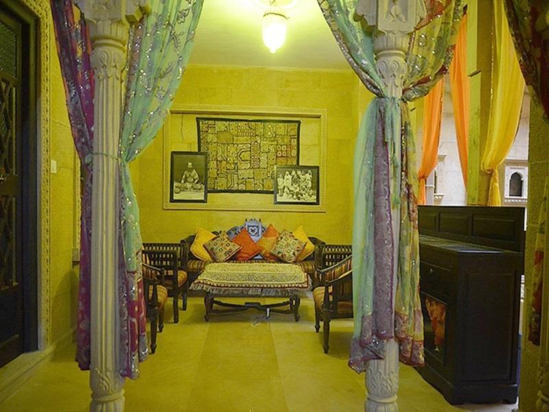 Hotel The Golden House Jaisalmer Bagian luar foto