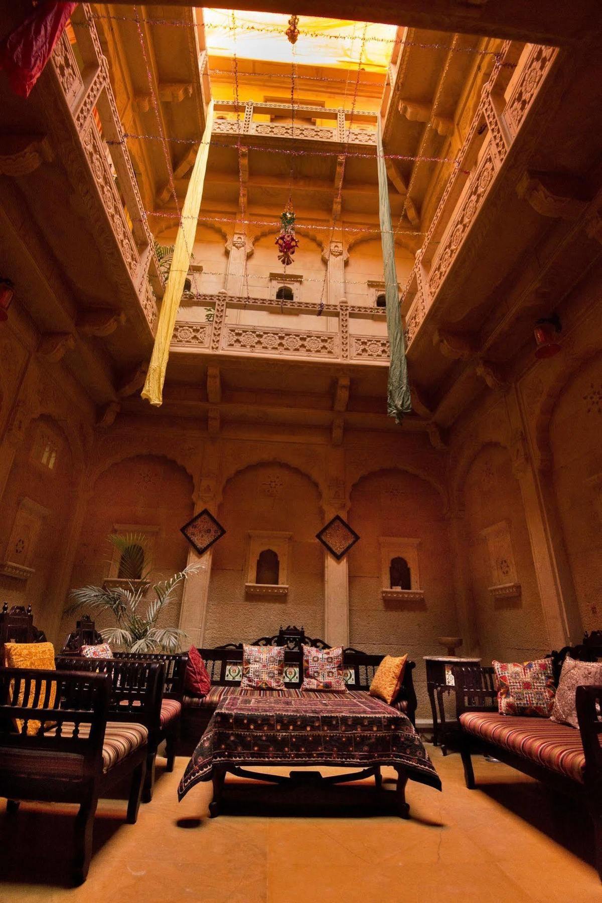 Hotel The Golden House Jaisalmer Bagian luar foto